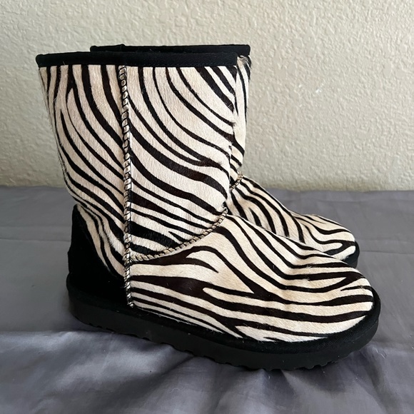 Ugg Exotic Classic Short Zebra Shearling Boots New 8 SOLD OUT 1019123 - Picture 10 of 11